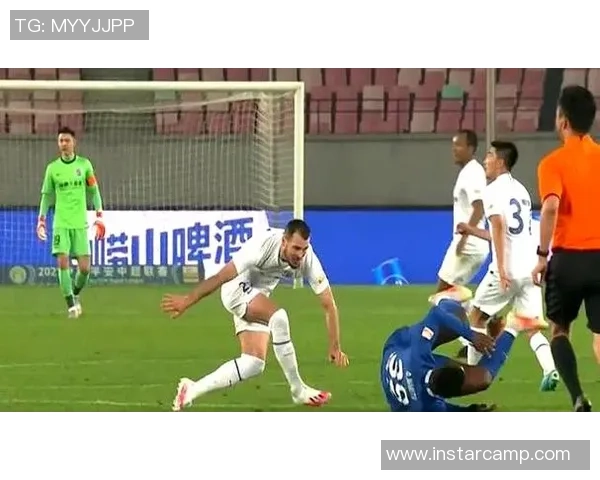 足球明星幽默社交发言大揭秘笑点满满引发球迷热议